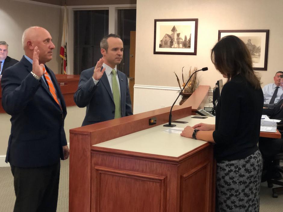 Vice-Mayor Greg Janda, left, and Mayor Joe Patterson and sworn in to their roles for 2019.
