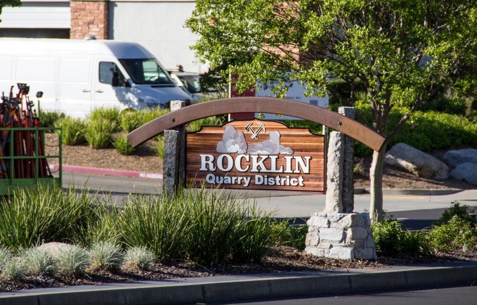photo of Rocklin Quarry District sign